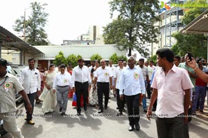 Flagging off Nandamuri Balakrishna