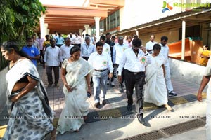 Flagging off Nandamuri Balakrishna