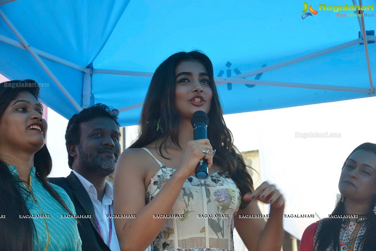 Pooja Hegde launches Lot Mobile Store in Vijayawada