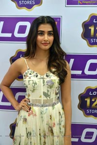 Pooja Hegde launches Lot Mobile Store in Vijayawada