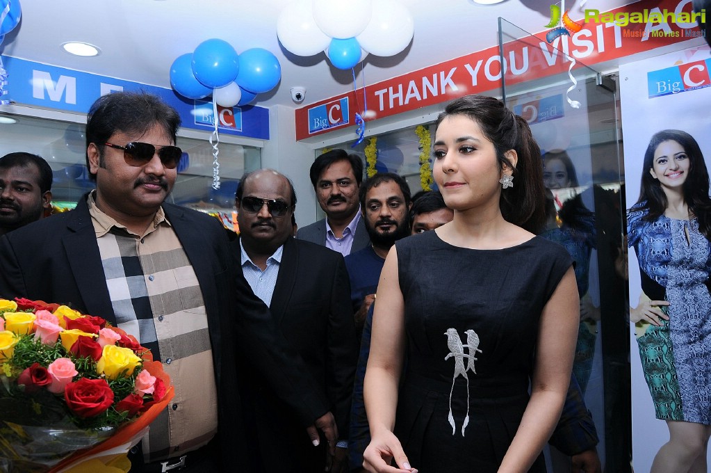 Raashi Khanna launches Big C Mobile Store at Tirupati