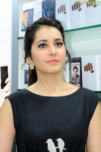 Raashi Khanna Big C Mobile Store