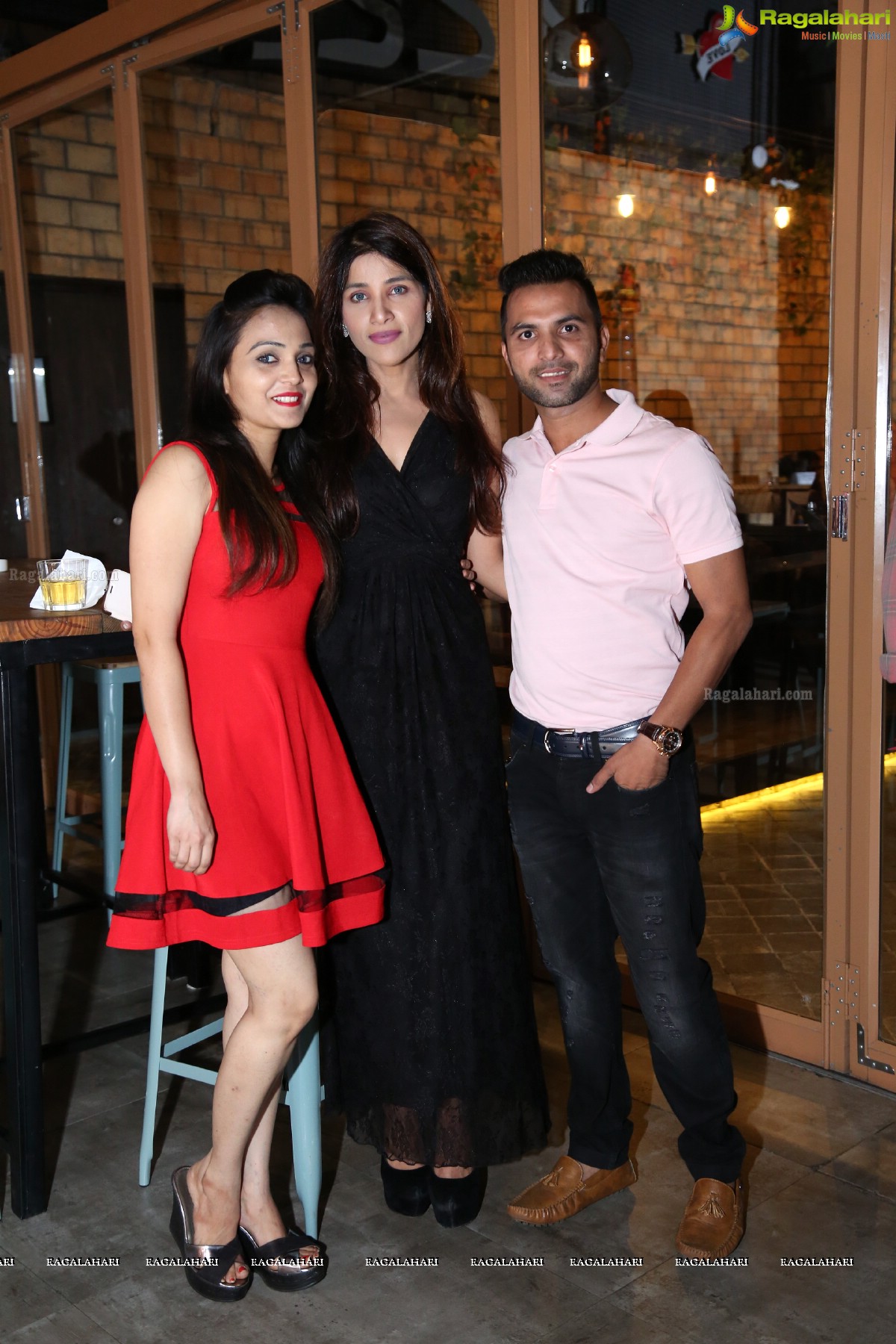 Shilpa Singh Freindship Day Party 'Freinds Forever' at Karma