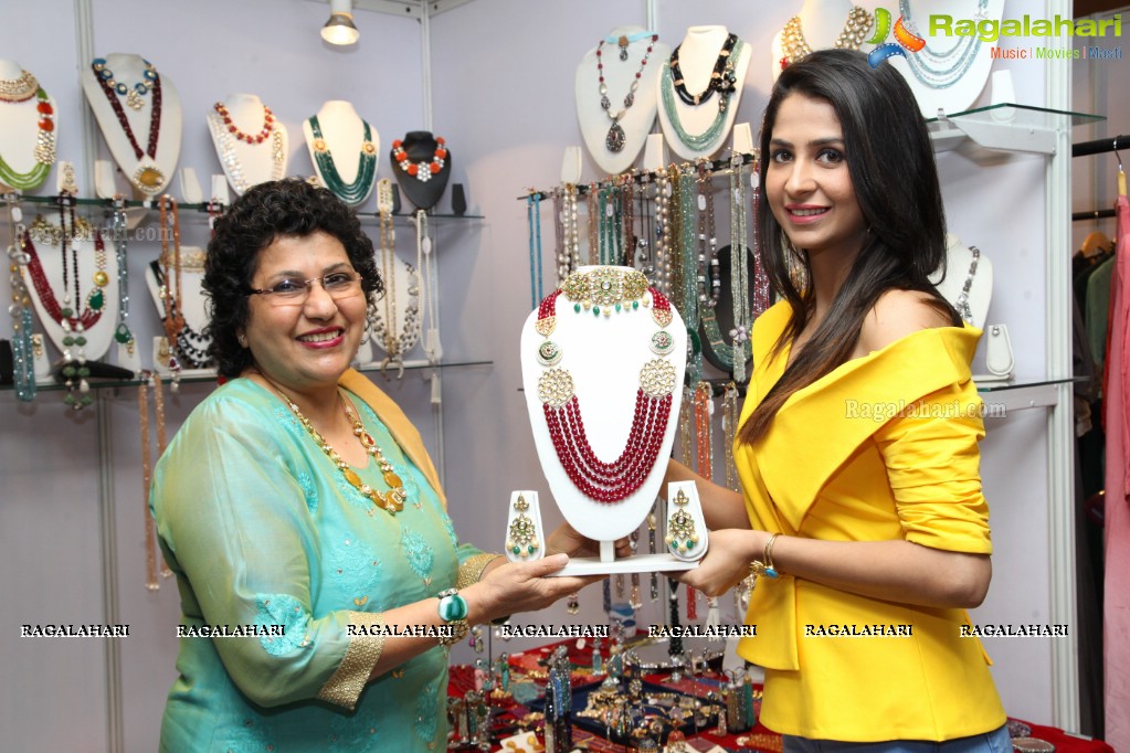 Malvikaa Raj inaugurates Splurge DIVAlicious Hyderabad by Mebaz at Taj Krishna