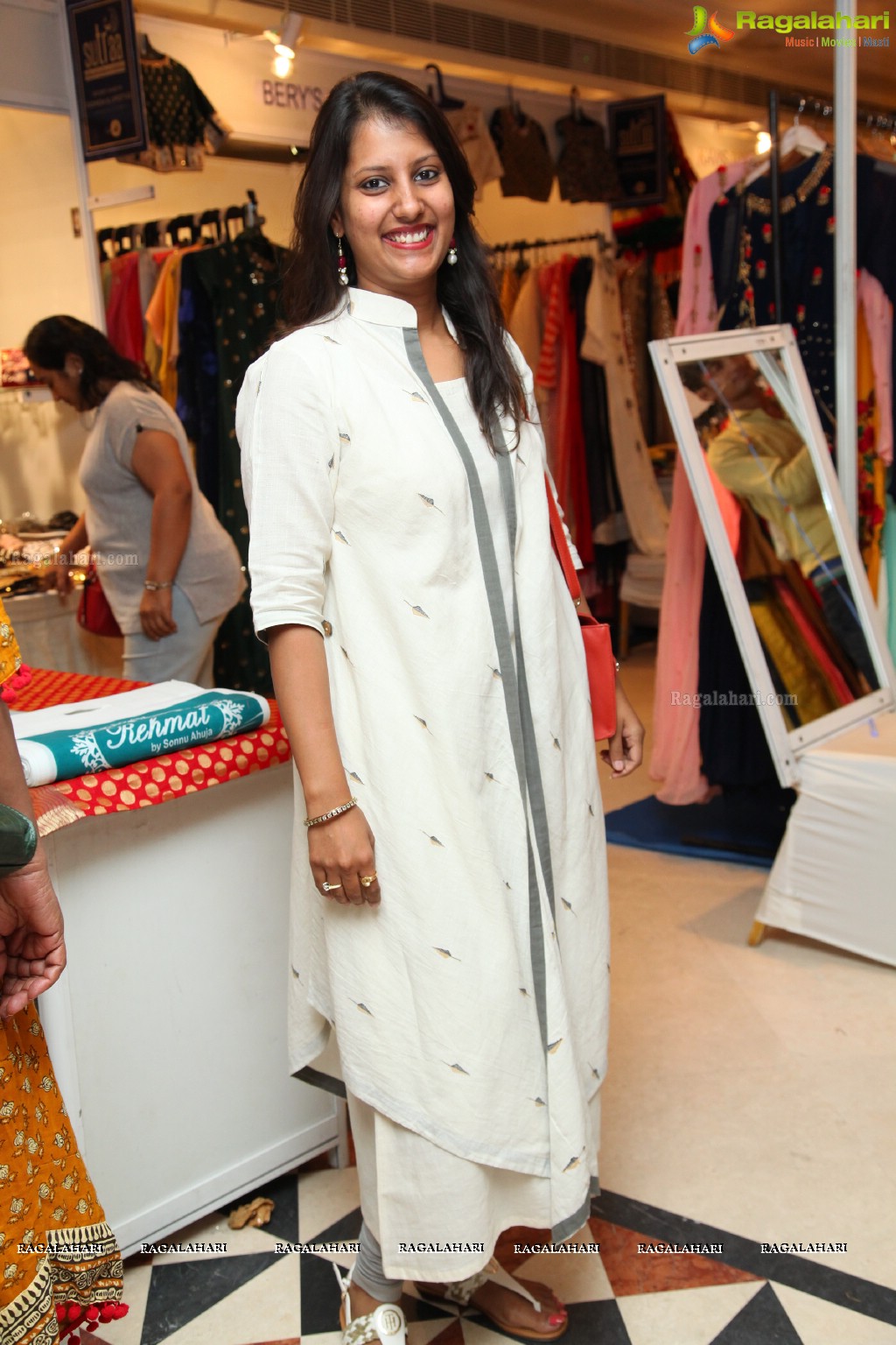 Hamsa Nandini inaugurates Sutraa Fashion Exhibition at Taj Krishna