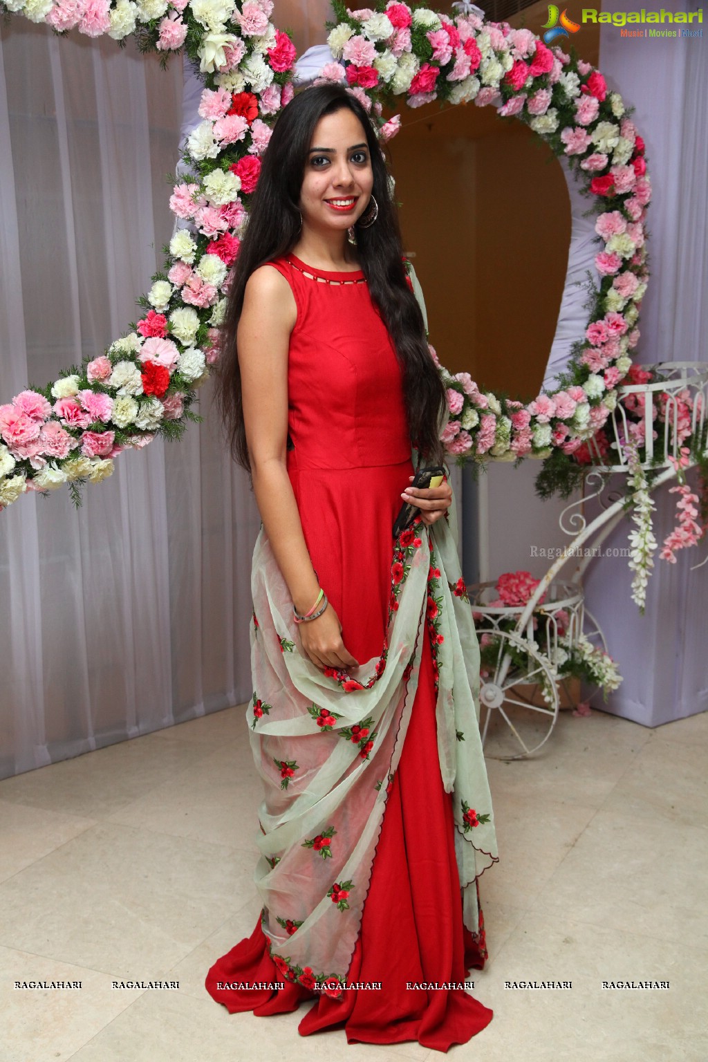 Hamsa Nandini inaugurates Sutraa Fashion Exhibition at Taj Krishna