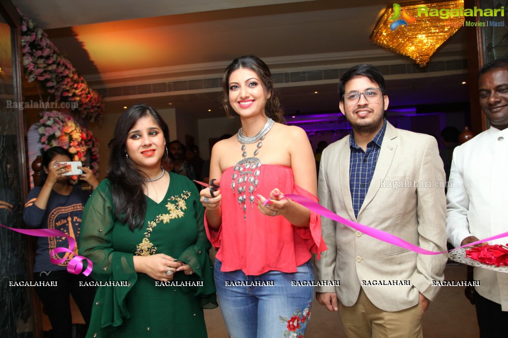 Hamsa Nandini inaugurates Sutraa Fashion Exhibition at Taj Krishna