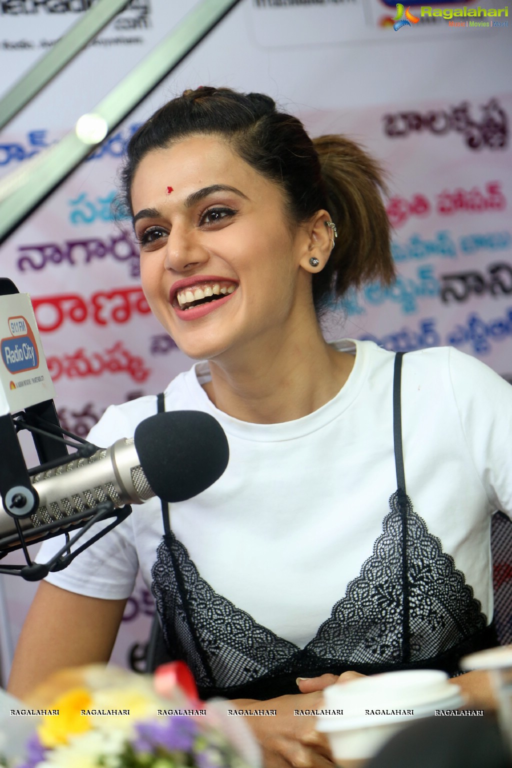 Taapsee at 91.1 FM Radio City