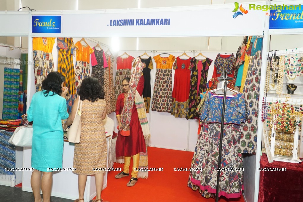 Divya Nandini launches Trendz Life Style Expo at N Convention