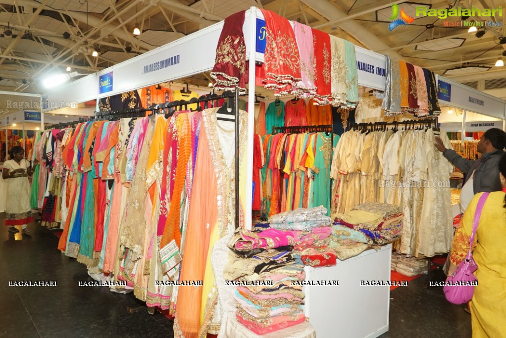 Divya Nandini launches Trendz Life Style Expo at N Convention