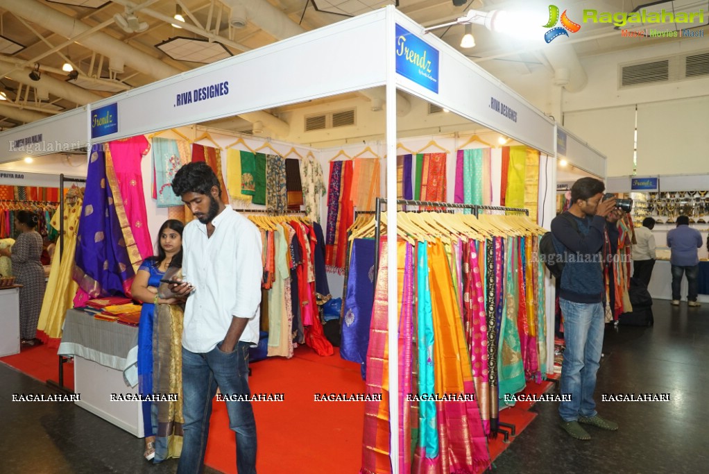 Divya Nandini launches Trendz Life Style Expo at N Convention