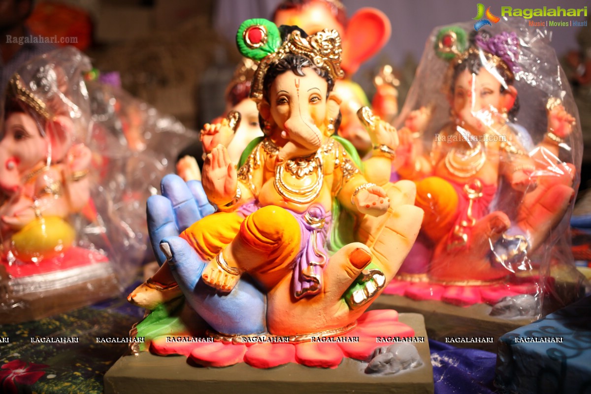 Ganesh Chaturthi Idols Sale at Uppal, Hyderabad