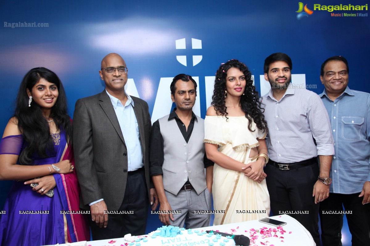 Vinn Hospital Logo Launch by Babumoshai Bandookbaaz Cast