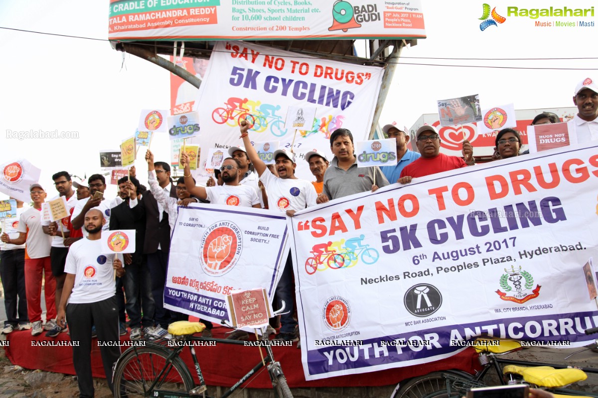 Say No To Drugs 5K - Cycling by Youth For Anticorruption, MCC Bar Association & Indian Medical Association at Necklace Road