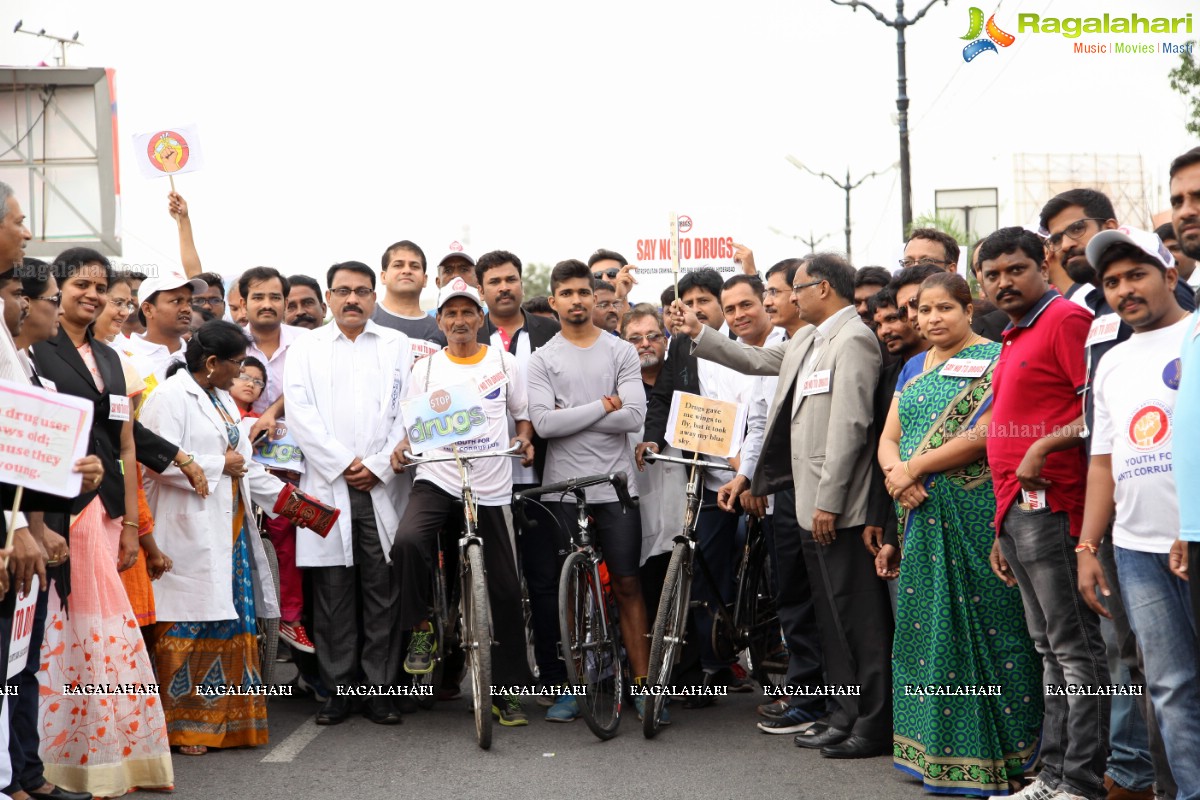 Say No To Drugs 5K - Cycling by Youth For Anticorruption, MCC Bar Association & Indian Medical Association at Necklace Road