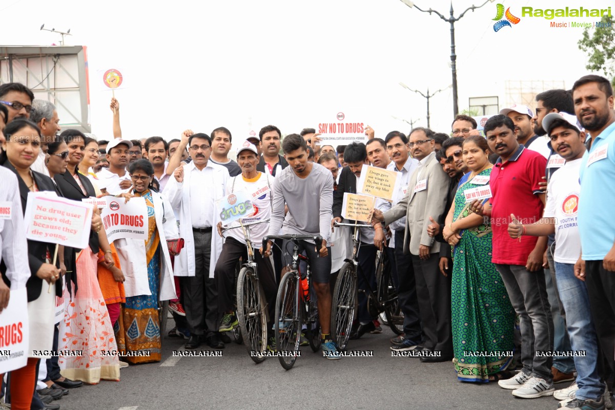 Say No To Drugs 5K - Cycling by Youth For Anticorruption, MCC Bar Association & Indian Medical Association at Necklace Road