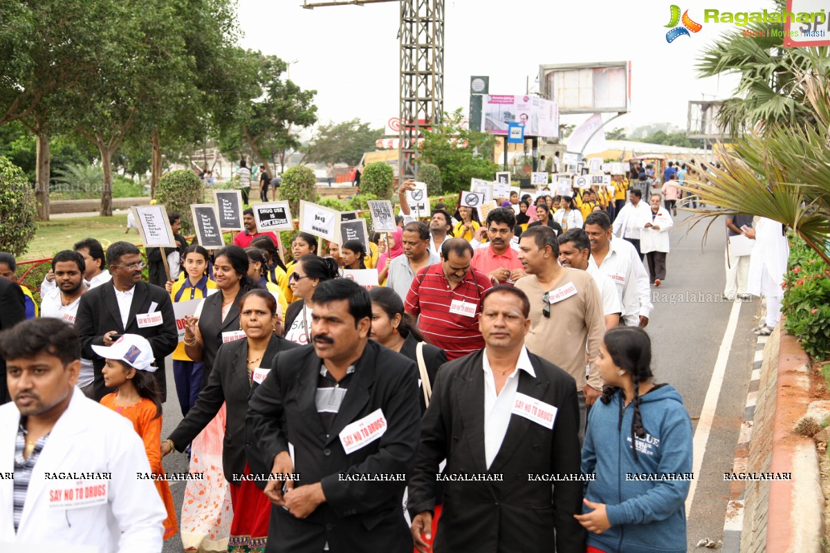 Say No To Drugs 5K - Cycling by Youth For Anticorruption, MCC Bar Association & Indian Medical Association at Necklace Road