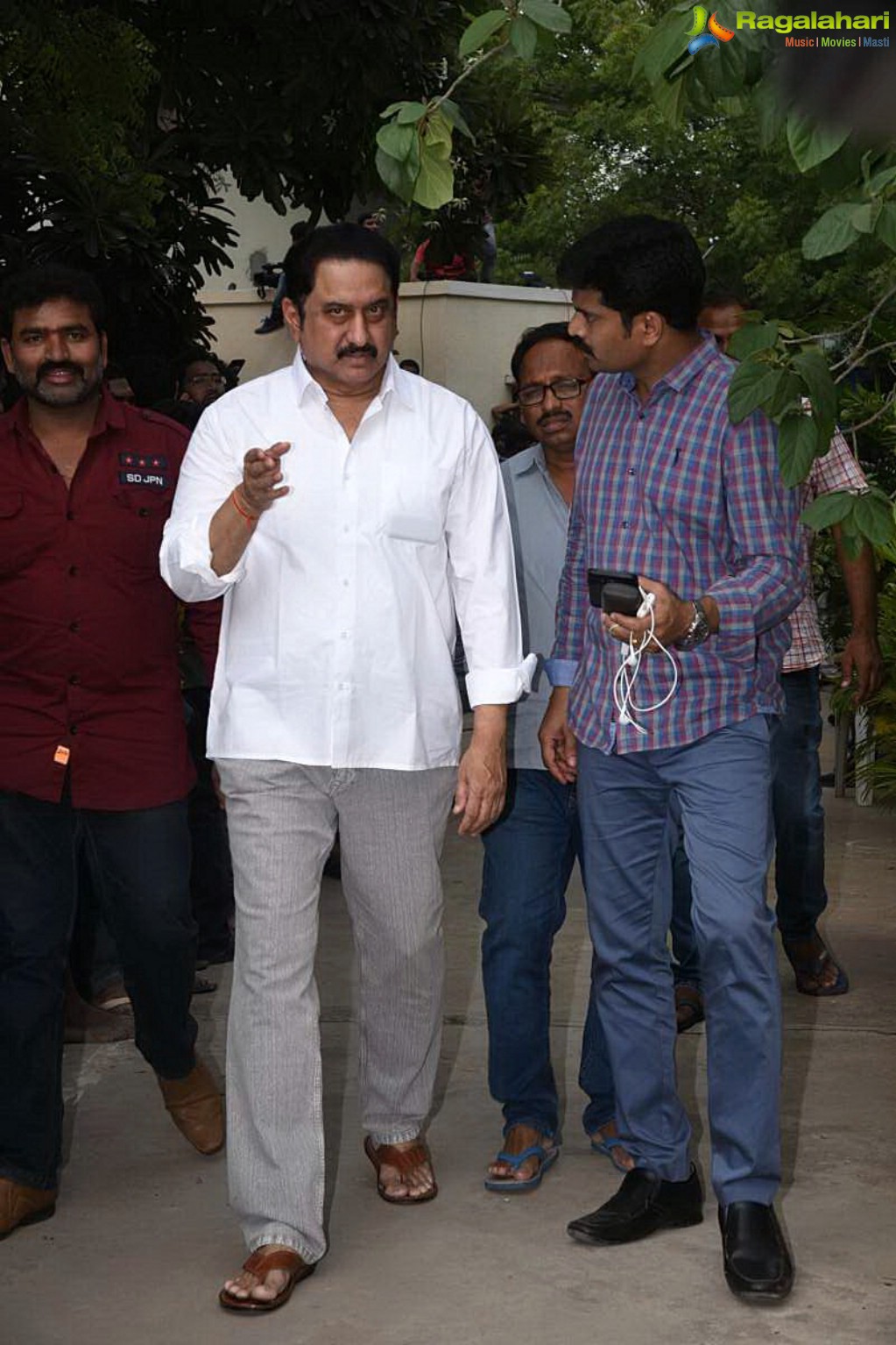 Celebrities Pay Homage To Nandamuri Harikrishna