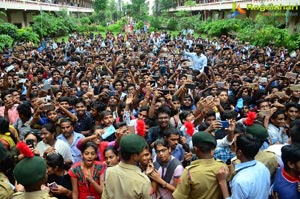 Nannu Dochukundhuvate Team at KIET College