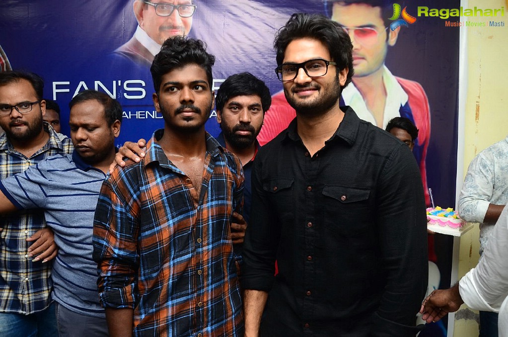 Sudheer Babu Fans Meet and Rally in Rajahmundry