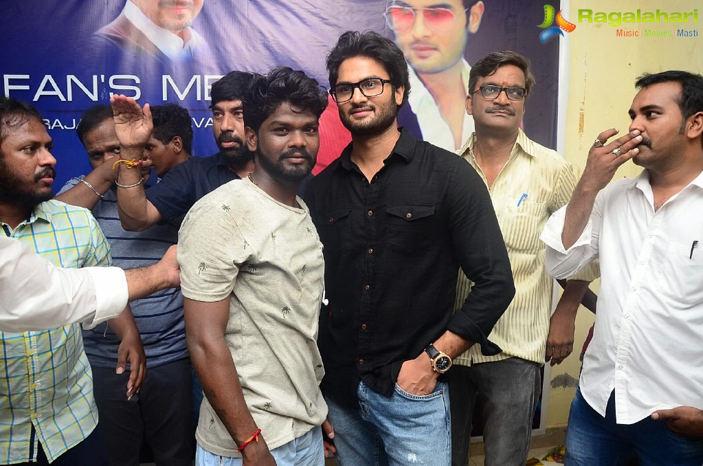 Sudheer Babu Fans Meet and Rally in Rajahmundry