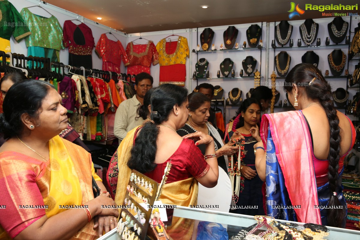 Charishma Shreekar Launches Akritti Exhibition & Sale at Taj Krishna