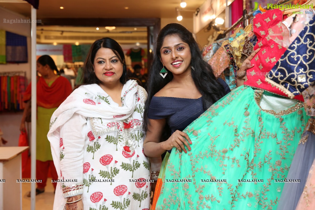 Charishma Shreekar Launches Akritti Exhibition & Sale at Taj Krishna