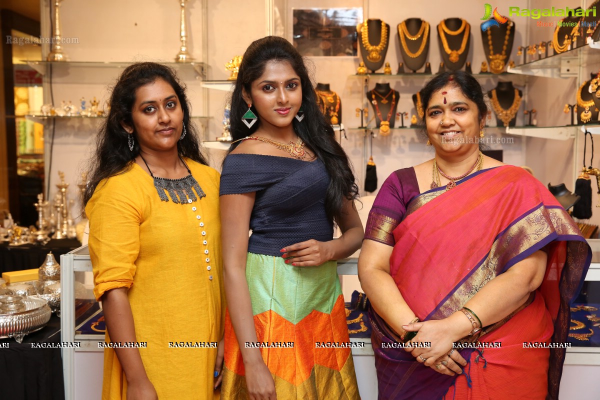 Charishma Shreekar Launches Akritti Exhibition & Sale at Taj Krishna