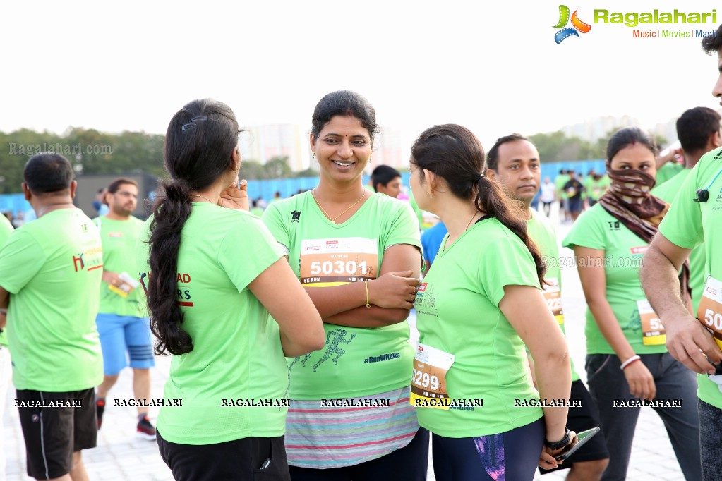 IT Secretary Jayesh Ranjan flags off 5K Fun Run - Airtel Hyderabad Marathon 