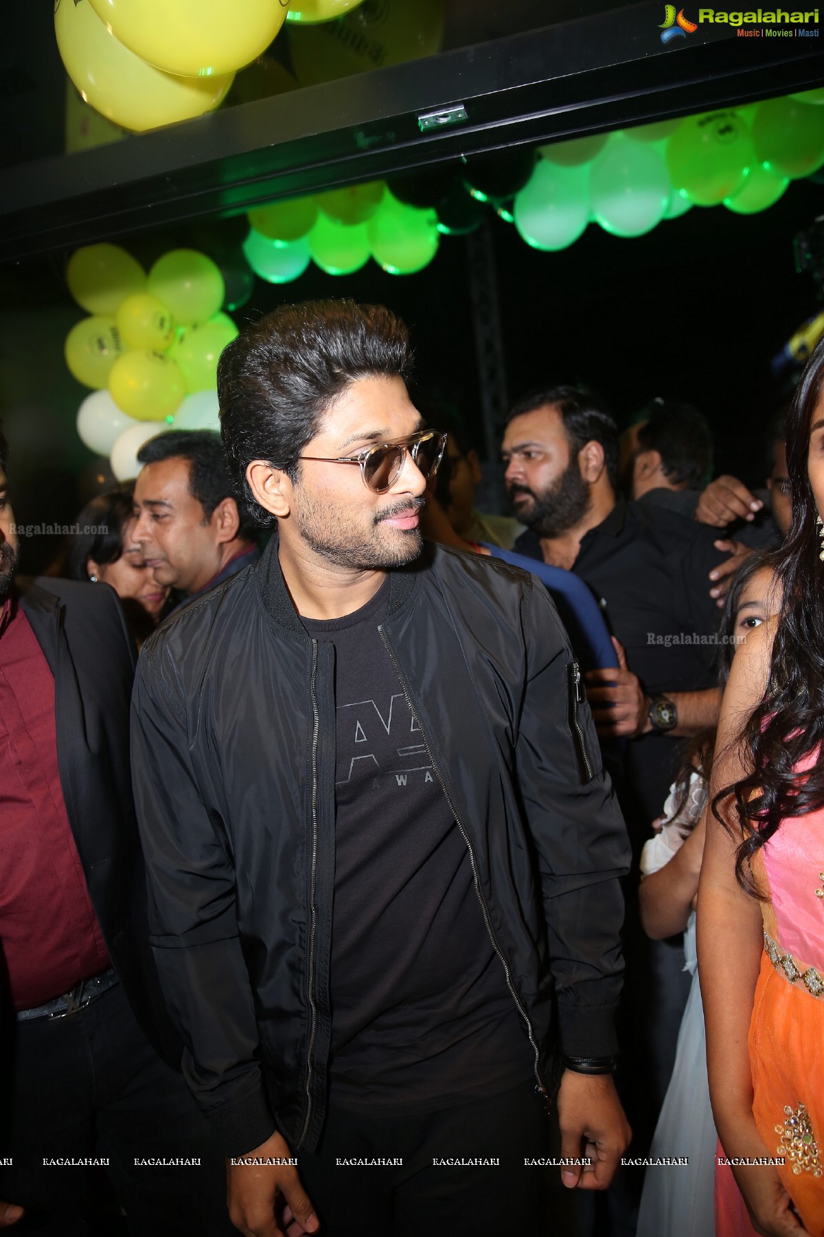 Allu Arjun launches B Dubs at Gachibowli, Hyderabad