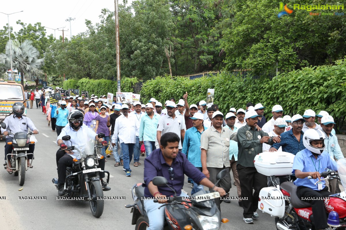 Apollo, Hyderabad, Commemorates 30 years of 'Touching lives' by Sensitizing Public on Road Safety!