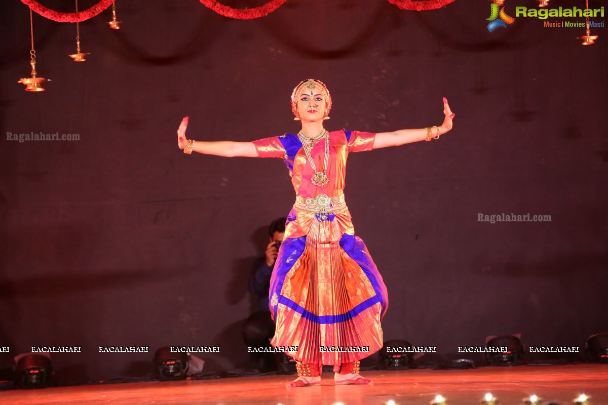 Solo Bharatanatyam Performance by Divya at Nizamia Observatory Campus, Hyderabad