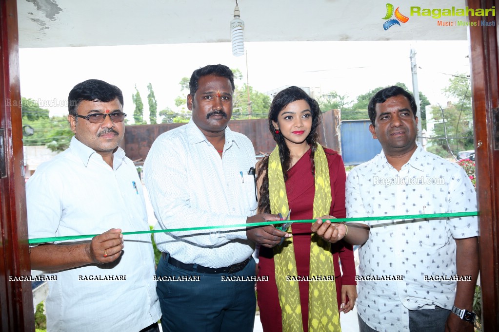 Nithya Shetty launches IKAT ART Mela at YMCA Hall, Secunderabad