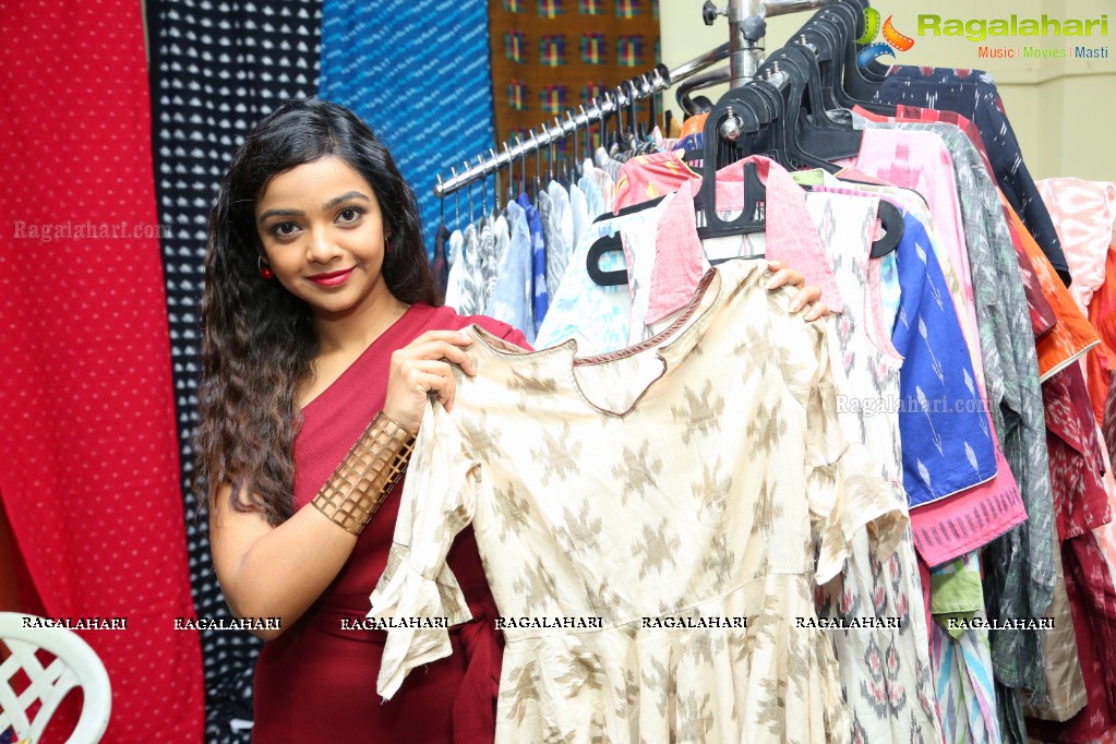 Nithya Shetty launches IKAT ART Mela at YMCA Hall, Secunderabad