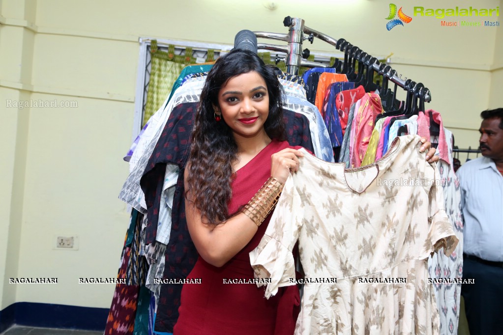 Nithya Shetty launches IKAT ART Mela at YMCA Hall, Secunderabad