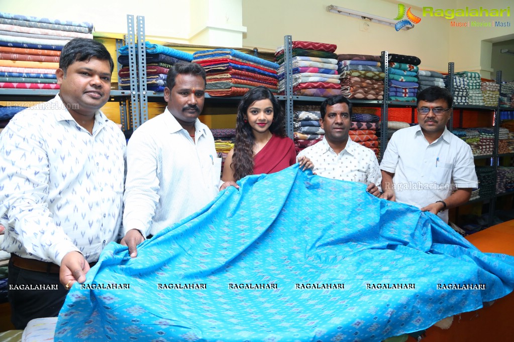 Nithya Shetty launches IKAT ART Mela at YMCA Hall, Secunderabad