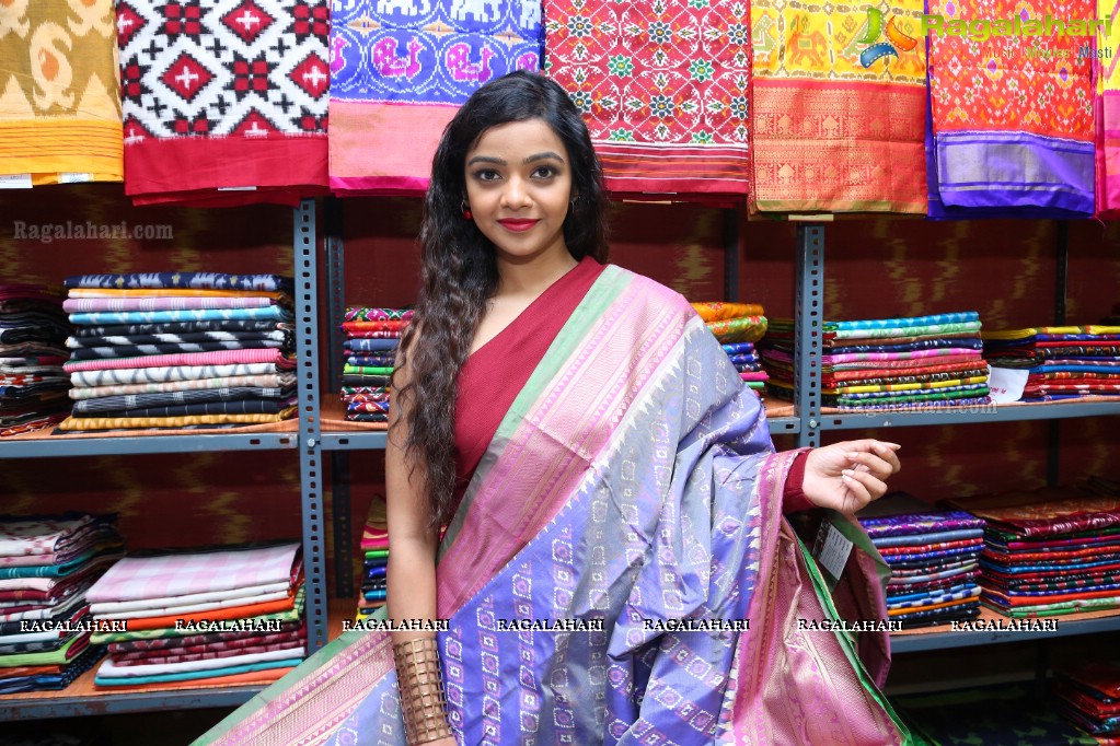 Nithya Shetty launches IKAT ART Mela at YMCA Hall, Secunderabad