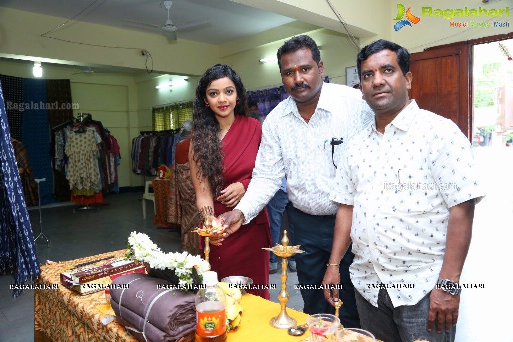 Nithya Shetty launches IKAT ART Mela at YMCA Hall, Secunderabad