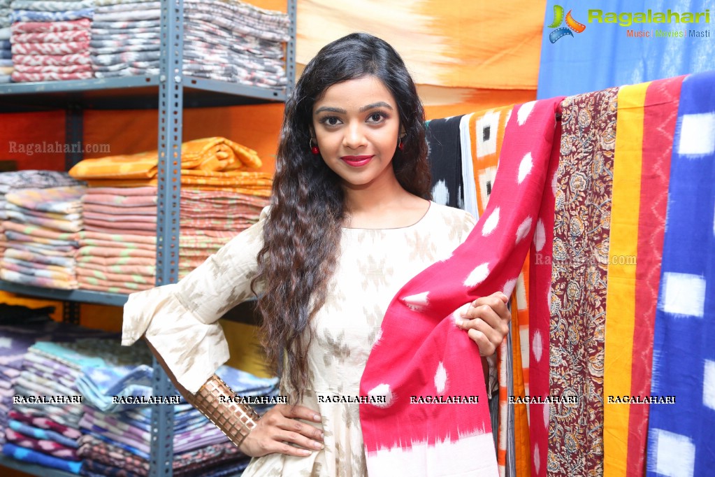 Nithya Shetty launches IKAT ART Mela at YMCA Hall, Secunderabad