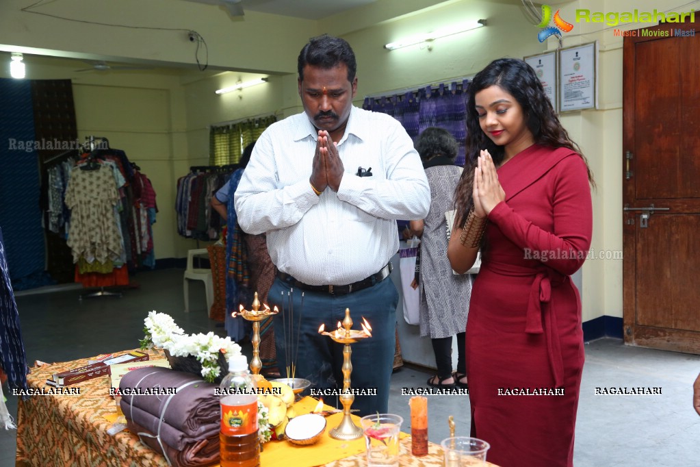 Nithya Shetty launches IKAT ART Mela at YMCA Hall, Secunderabad