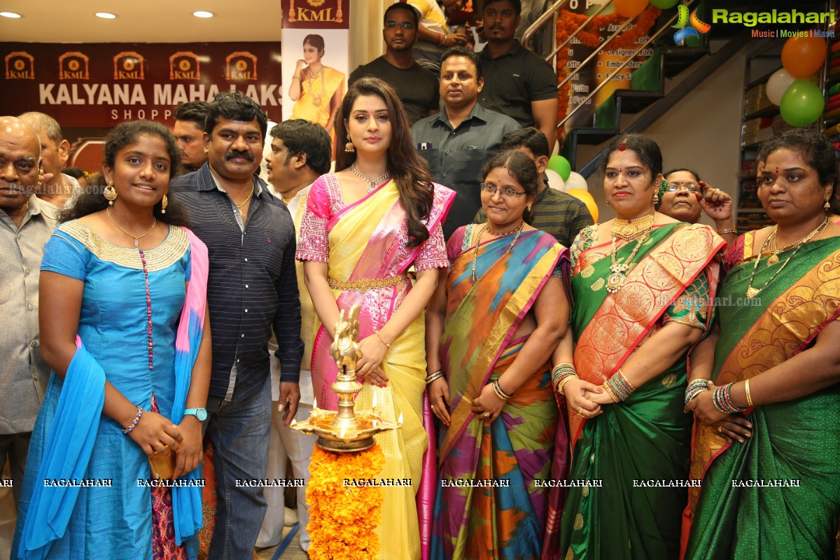 Payal Rajput launches Kalyana Maha Lakshmi Shopping Mall at Kothapet, Hyderabad