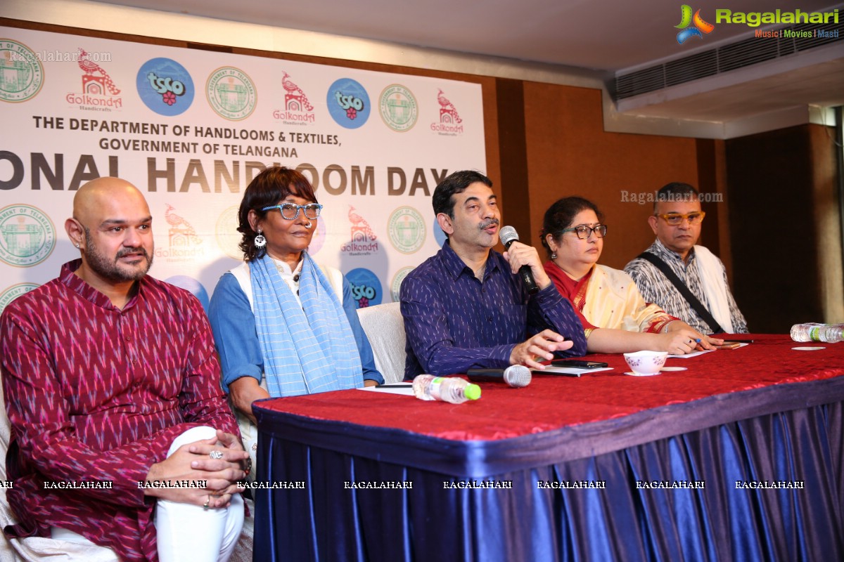 Press Meet & Fashion Show Announcing 'National Handloom Day 2018' at The Plaza Hotel