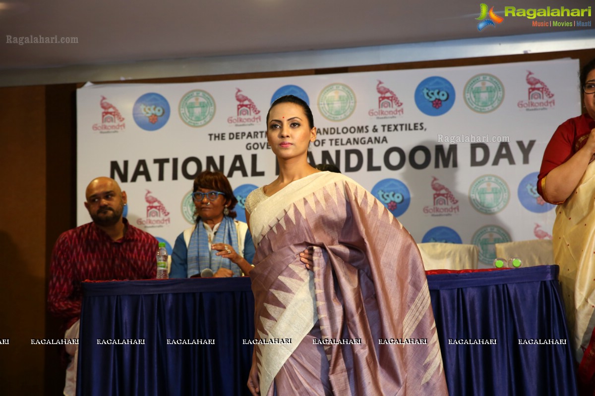 Press Meet & Fashion Show Announcing 'National Handloom Day 2018' at The Plaza Hotel