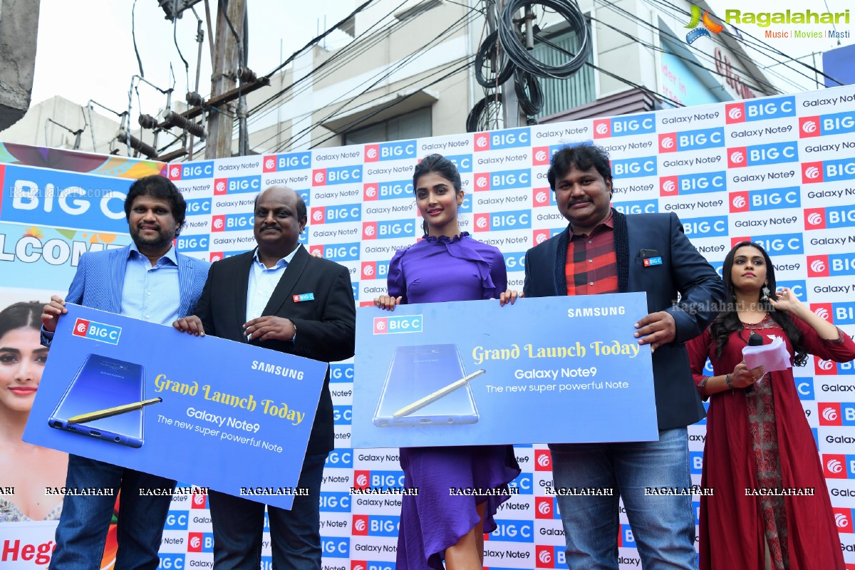 Pooja Hegde launches Samsung Galaxy Note 9 at Big C Store, Madhapur, Hyderabad