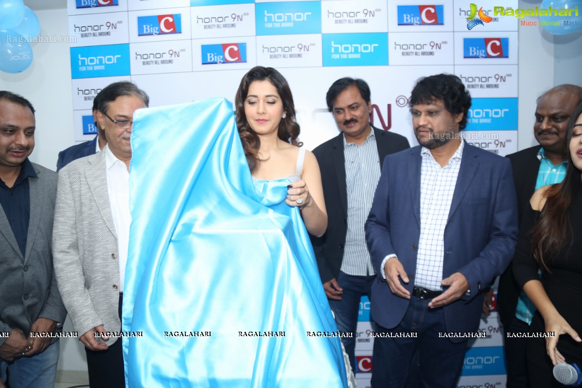 Raashi Khanna Launches Honor 9N Mobile at Big C