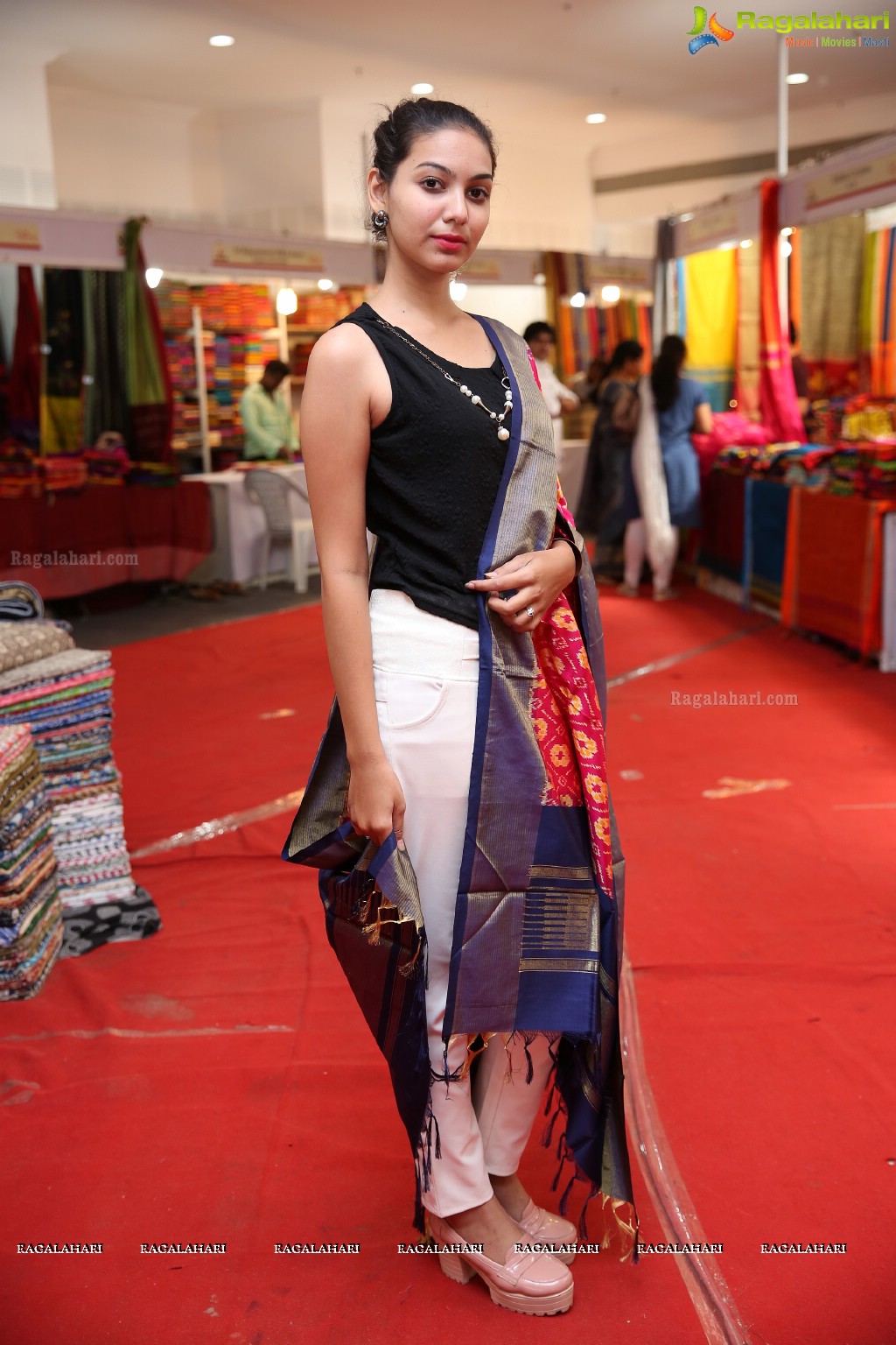 Priyanka Sharma inaugurates Silk India Expo at Shilpakala Vedika