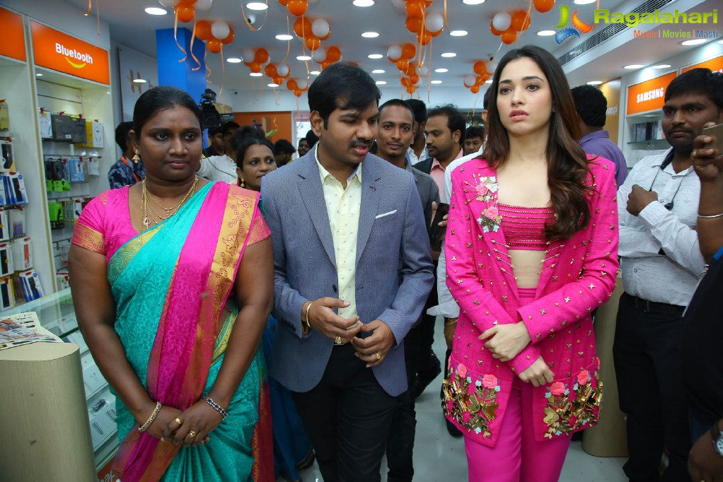 Tamannaah Bhatia launches Happi Mobiles at Bhimavaram