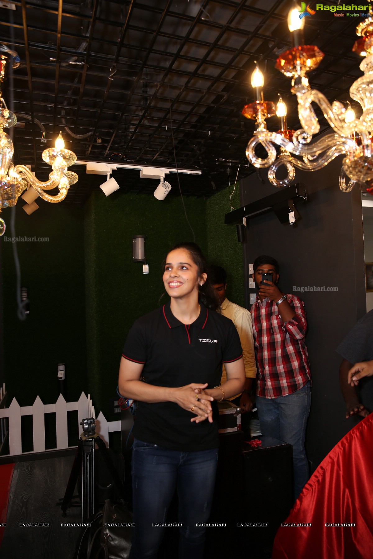 Saina Nehwal launches Tisva Autumn Collection of Luminaries at Tisva Lighting Studio