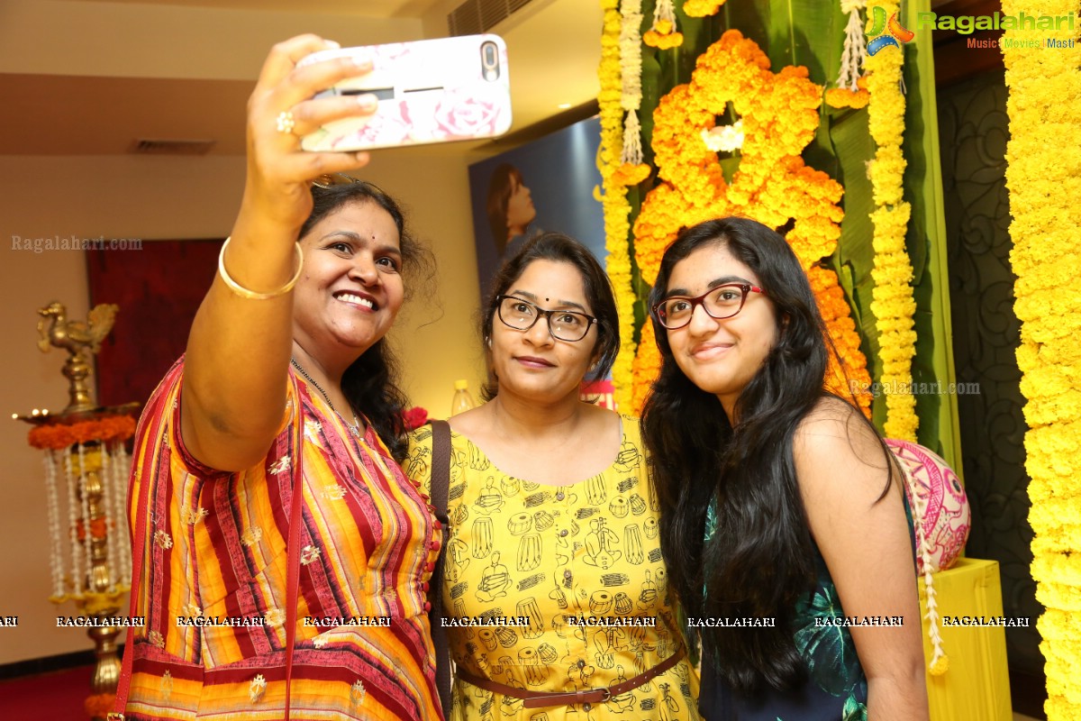 Launch of Trendz Exhibition by Shubhangi Pant and Priya Chowdary at Taj Krishna, Hyderabad