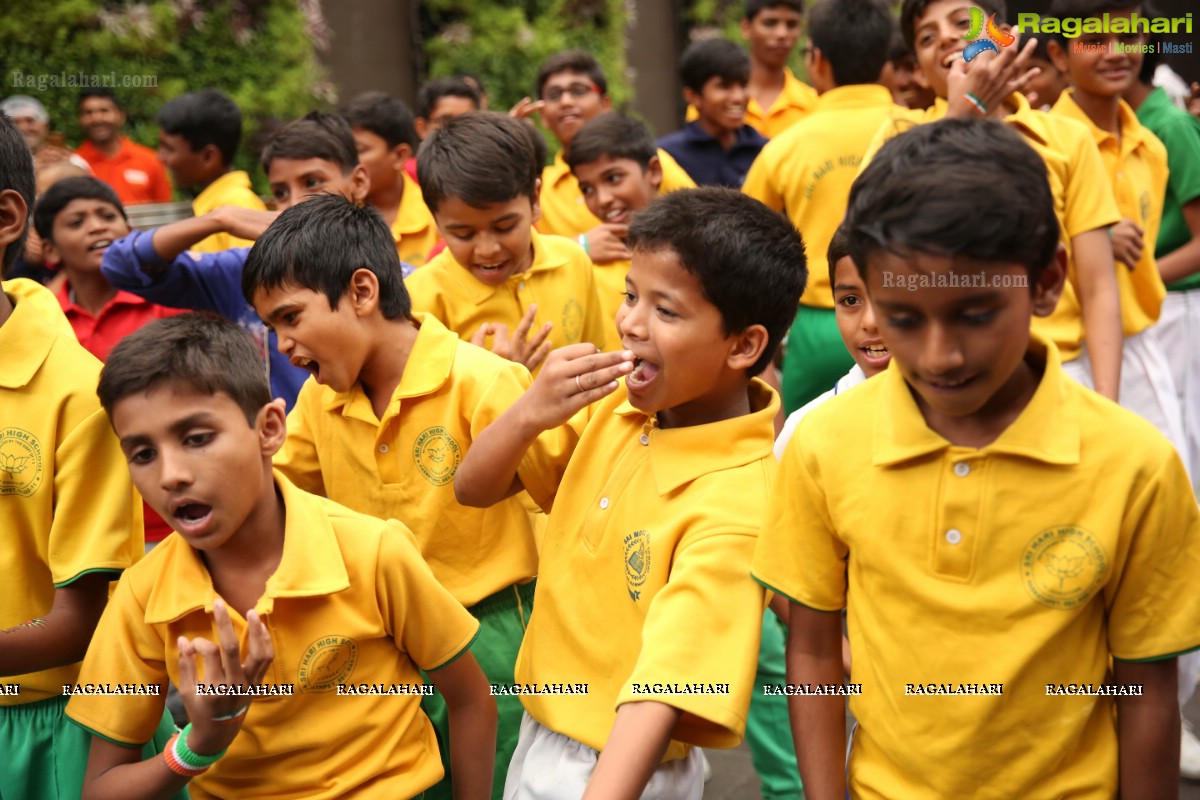 Vijay Deverakonda at Independence Day Celebrations with Kids from Valmiki Foundation at Farzi Cafe